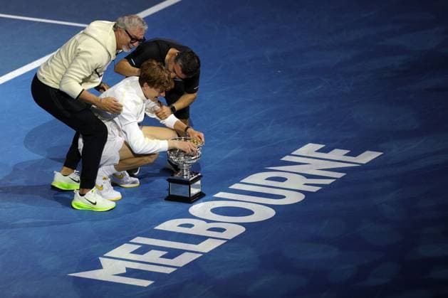 Jannik Sinner of Italy is congratulated by his team Australian Open, Day Fifteen, Tennis, Melbourne Park, Melbourne, Australia - 26 Jan 2025  Copyright: xRachelxBach Shutterstockx 15108805az