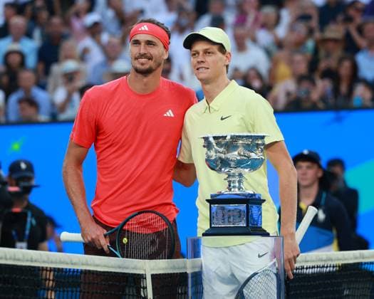 Jannik Sinner ITA and Alexander Zverev pose at the net before the start of the match, Final, Final, Australian Open 2025, Melbourne Park, Melbourne, Victoria, Australia Copyright: xJuergenxHasenkopfx