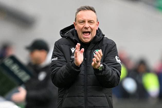 2 Bundesliga Hannover 06 SC Preußen Münster on 26 01 2025 at the HDI Arena in Hannover Coach Andre Breitenreiter Hannover 96 dissatisfied, disappointed, disappointed, dejected MT