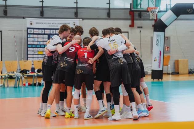 The Barock Volleys MTV Ludwigsburg team before the match, Barock Volleys MTV Ludwigsburg vs TV Buehl, Volleyball, 2 Volleyball Bundesliga, 2 BLM Sued, Men, Matchday 15, Season 2024 2025, 26 01 2025, Barock Volleys MTV Ludwigsburg vs TV Buehl, Volleyball, 2 Volleyball Bundesliga, 2 BLM Sued, Men, Matchday 15, Season 2024 2025, 26 01 2025 Ludwigsburg Copyright: xEibner-Pressefoto LarsxNeumannx EP_LNN