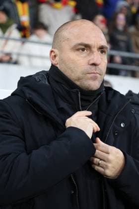 FOOTBALL : RC Lens vs Angers SCO - Ligue 1 - 26 01 2025 Alexandre DUJEUX (entraineur Angers SCO) lors du match RC Lens - Angers SCO, Ligue 1, stade Bollaert-Delelis, le 26 janvier 2025  Copyright: xLaurentxSANSONx
