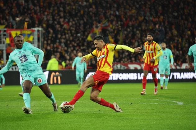 FOOTBALL : RC Lens vs Angers SCO - Ligue 1 - 26 01 2025 Facundo MEDINA (RC Lens) lors du match RC Lens - Angers SCO, Ligue 1, stade Bollaert-Delelis, le 26 janvier 2025  Copyright: xLaurentxSANSONx