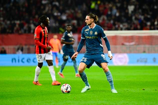 FOOTBALL : OGC Nice VS Olympique de Marseille - Ligue 1 McDonald s - 26 01 2025 L OGC Nice recoit l Olympique de Marseille Ã l Allianz Riviera dans le cadre de la 19e journÃ e de Ligue 1 McDonald s. Adrien Rabiot (OM) NiceFrance  Copyright: xWilliamxCannarellax
