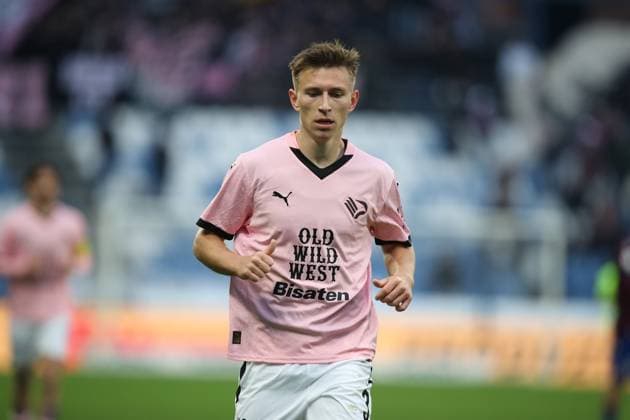 Kristoffer Lund Hansen Palermo durante la partita tra Reggiana e Palermo del Campionato italiano di calcio Serie BKT 2024 2025 - Mapei Stadium Reggio Emilia Italia 26 gennaio 2025- (foto di Gianni Santandrea LaPresse)  Copyright: xGiannixSantandrea LaPressex