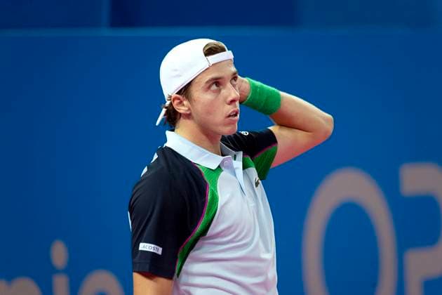 Arthur Cazaux face a Stan Wawrinka a l ATP, Tennis Herren 250 Guillaume Bonnefont IP3, Perols, France. Arthur Cazaux face a Stan Wawrinka a l ATP 250. Arthur Cazaux s est impose 6-4 6-3 et est qualifie pour le deuxieme tour. Arthur Cazaux faces Stan Wawrinka at the ATP 250. Arthur Cazaux won 6-4 6-3 and is qualified for the second round. PEROLS Occitanie France  Copyright: xIP3xPRESS MAXPPPxGuillaumexBonnefontx IP3GBON250127011 IP3GBON250127011
