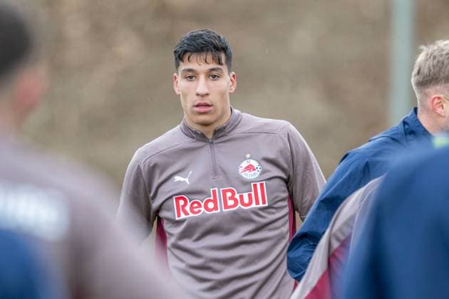 SOCCER - UEFA CL, RBS vs Atletico SALZBURG,AUSTRIA,28.JAN.25 - SOCCER - UEFA Champions League, Red Bull Salzburg vs Atletico Madrid, preview, training RBS. Image shows Adam Daghim (RBS).  GEPAxpictures xWolfgangxKofler
