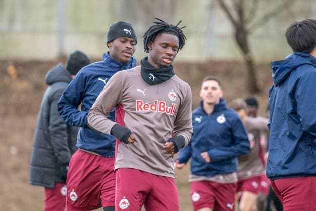 SOCCER - UEFA CL, RBS vs Atletico SALZBURG,AUSTRIA,28.JAN.25 - SOCCER - UEFA Champions League, Red Bull Salzburg vs Atletico Madrid, preview, training RBS. Image shows Moussa Yeo (RBS).  GEPAxpictures xWolfgangxKofler