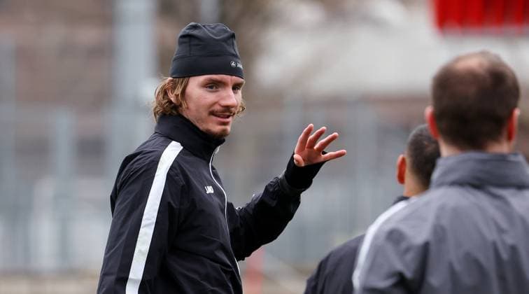 28 01 2025 Stuttgart , Champions League soccer VfB Stuttgart vs Paris St Germain, VfB Stuttgart final training, Nick Woltemade In accordance with the regulations of the DFL German Football League, it is prohibited to use or have used photographs taken in the stadium and or of the match in the form of sequential images and or video-like photo series
