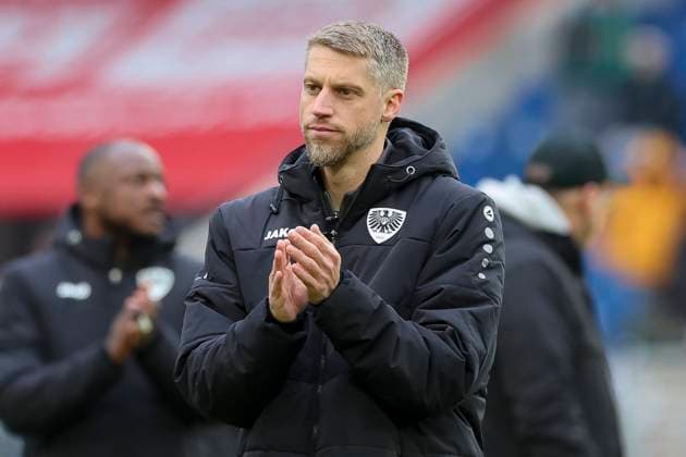 Marc Lorenz (SC Preussen Muenster) schaut enttaeuscht, 2. Bundesliga, Hannover 96 vs Preußen Münster, Heinz von Heiden Arena am 26. January 2025 in Hannover, Deutschland. (Foto von Marco Steinbrenner DeFodi Images) Marc Lorenz (SC Preussen Muenster) looks dejected, 2. Bundesliga, Hannover 96 vs Preußen Münster, Heinz von Heiden Arena, January 26, 2025 in Hanover, Germany. (Photo by Marco Steinbrenner DeFodi Images) DFB DFL REGULATIONS PROHIBIT ANY USE OF PHOTOGRAPHS AS IMAGE SEQUENCES AND OR QUASI-VIDEO. Defodi-700_hannover_muenster_20250126_277 *** Marc Lorenz SC Preussen Muenster looks dejected, 2 Bundesliga, Hannover 96 vs Preußen Münster, Heinz von Heiden Arena, January 26, 2025 in Hanover, Germany Photo by Marco Steinbrenner DeFodi Images Marc Lorenz SC Preussen Muenster looks dejected, 2 Bundesliga, Hannover 96 vs Preußen Münster, Heinz von Heiden Arena, January 26, 2025 in Hanover, Germany Photo by Marco Steinbrenner DeFodi Images DFB DFL REGULATIONS PROHIBIT ANY USE OF PHOTOGRAPHS AS IMAGE SEQUENCES AND OR QUASI VIDEO Defodi 700 hannover muenster 20250126 277 Defodi-700 DFB DFL REGULATIONS PROHIBIT ANY USE OF PHOTOGRAPHS AS IMAGE SEQUENCES AND OR QUASI-VIDEO.