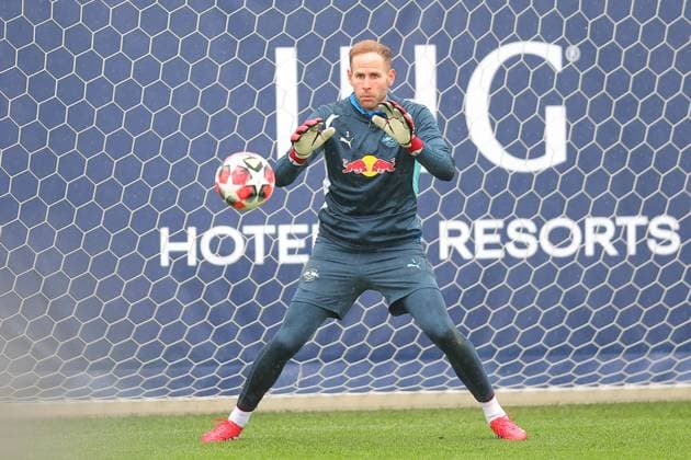 RB Leipzig - Training Champions League Leipzig, 28.01.2025, RBL Trainingszentrum, UEFA Champions League, RB LEIPZIG Abschlusstraining vorm morgigen Spiel bei Sturm Graz , Im Bild: Peter Gulacsi , Nur zur redaktionellen Nutzung. Editorial use only. ,