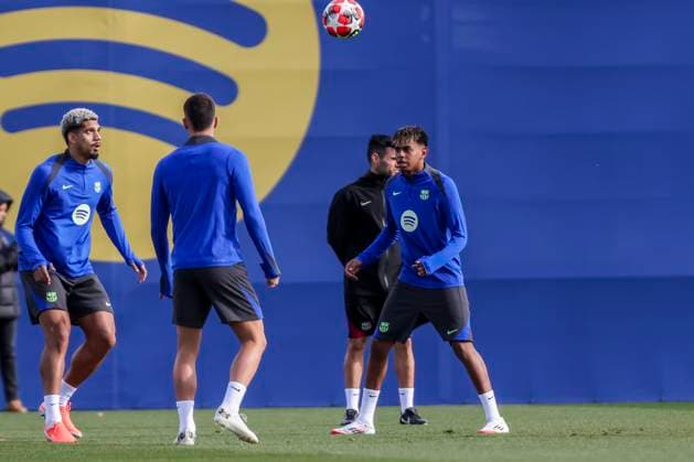 January 28, 2025, Sant Joan Despi, Barcelona, SPAIN: Lamine Yamal and Ronald Araujo during the training day of FC Barcelona, Barca ahead UEFA Champions League, football match against Atalanta BC at Ciudad Esportiva Joan Gamper on January 28, 2025 in Sant Joan Despi, Barcelona, Spain. Sant Joan Despi SPAIN - ZUMAa181 20250128_zaa_a181_018 Copyright: xJavierxBorregox