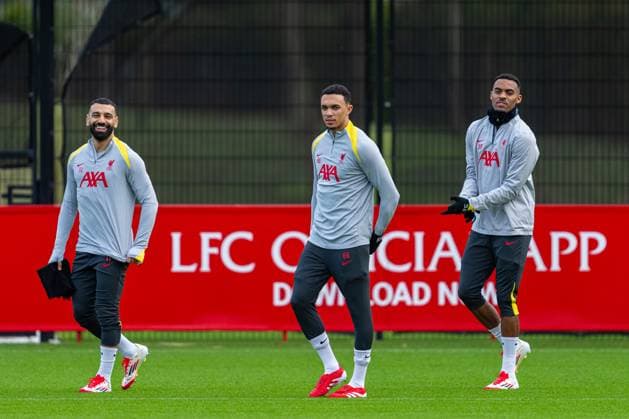 Football - UEFA Champions League - League Phase - PSV Eindhoven v Liverpool FC - MD-1 LIVERPOOL, ENGLAND - Tuesday, January 28, 2025: Liverpool s Mohamed Salah, Trent Alexander-Arnold and Ryan Gravenberch during a training session at the AXA Training Centre ahead of the UEFA Champions League match between PSV Eindhoven and Liverpool FC. (Photo by Jon Super Propaganda) LIVERPOOL AXA Training Centre MERSEYSIDE ENGLAND  Copyright: xDavidxRawcliffex P2025-01-28-PSV_Liverpool_MD-1-4
