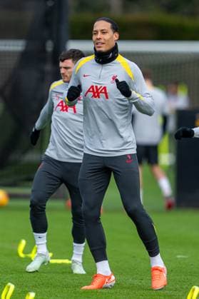 Football - UEFA Champions League - League Phase - PSV Eindhoven v Liverpool FC - MD-1 LIVERPOOL, ENGLAND - Tuesday, January 28, 2025: Liverpool s captain Virgil van Dijk during a training session at the AXA Training Centre ahead of the UEFA Champions League match between PSV Eindhoven and Liverpool FC. (Photo by Jon Super Propaganda) LIVERPOOL AXA Training Centre MERSEYSIDE ENGLAND  Copyright: xDavidxRawcliffex P2025-01-28-PSV_Liverpool_MD-1-14