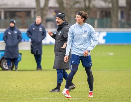 Soccer, Men, Season 2024 2025, 2 Bundesliga, Hertha BSC, Training, f l Coach Cristian Fiel Hertha BSC , Fabian Reese Hertha BSC , 28 01 2025, Copyright: xMatthiasxKochx