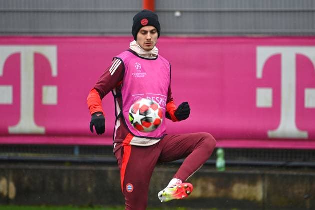 Josip STANISIC Bayern Muenchen on the ball, action,single image,cropped single motif,half figure,half figure final training,training soccer Champions League league phase, FC Bayern Muenchen SK Slovan Bratislava on 29 01 2025 , A L L I A N Z A R E N A