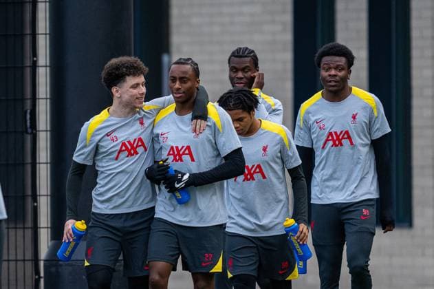 Football - UEFA Champions League - League Phase - PSV Eindhoven v Liverpool FC - MD-1 LIVERPOOL, ENGLAND - Tuesday, January 28, 2025: Liverpool s Kieron Morrison (L) and xxxxx during a training session at the AXA Training Centre ahead of the UEFA Champions League match between PSV Eindhoven and Liverpool FC. (Photo by Jon Super Propaganda) LIVERPOOL AXA Training Centre MERSEYSIDE ENGLAND  Copyright: xDavidxRawcliffex P2025-01-28-PSV_Liverpool_MD-1-20