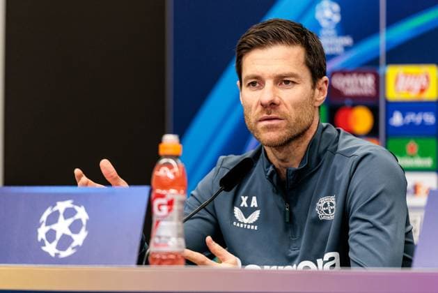 UEFA Champions League press conference Bayer 04 Leverkusen, 28 01 2025 Xabi Alonso head coach Bayer 04 Leverkusen gestures during the press conference UEFA Champions League press conference Bayer 04 Leverkusen before the match against Sparta Prague BayArena, Leverkusen on 28 01 2025 Copyright: xBEAUTIFULxSPORTS Wunderlx
