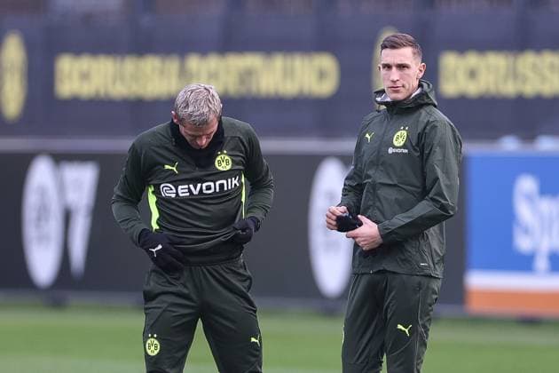 28 01 2025, Final training session for the UEFA Champions League match between Borussia Dortmund and Shakhtar Donetsk, f l Julian Ryerson Borussia Dortmund , Nico Schlotterbeck Borussia Dortmund , Dortmund training ground Borussia Dortmund NRW Germany xRHR PHOTO DEx Copyright: DennisxEwert RHR-FOTOx RHR-FOTO DE
