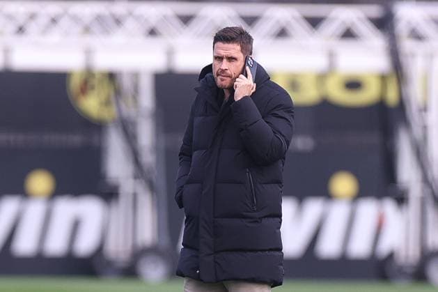 28 01 2025, Final training session for the UEFA Champions League match between Borussia Dortmund and Shakhtar Donetsk, sports director Sebastian Kehl Borussia Dortmund on the phone, Dortmund training ground Borussia Dortmund NRW Germany xRHR PHOTO DEx Copyright: DennisxEwert RHR-FOTOx RHR-FOTO DE