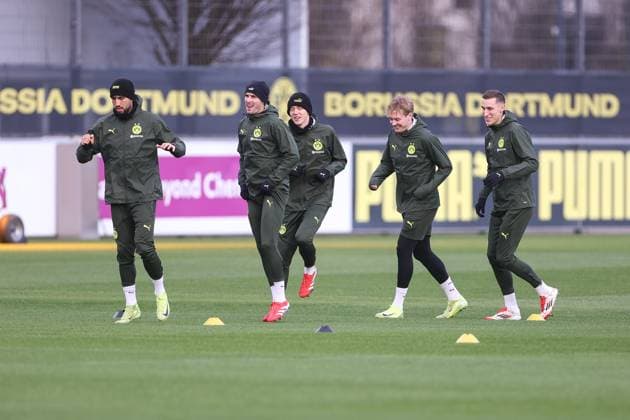 28 01 2025, Final training session for the UEFA Champions League match between Borussia Dortmund and Shakhtar Donetsk, f l Emre Can Borussia Dortmund , Pascal Groß Borussia Dortmund , Maximilian Beier Borussia Dortmund , Julian Brandt Borussia Dortmund , Nico Schlotterbeck Borussia Dortmund , Dortmund training ground Borussia Dortmund NRW Germany xRHR PHOTO DEx Copyright: DennisxEwert RHR-FOTOx RHR-FOTO DE