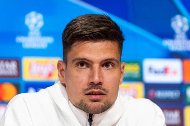 SLOVAN BRATISLAVA press conference, PK, Pressekonferenz Dominik Takac of Slovan speaks during the press conference ahead of UEFA Champions League, league stage match between FC Bayern Munich and SK Slovan Bratislava. Munich, Germany, January 28, 2025. Copyright: xx 080A7030