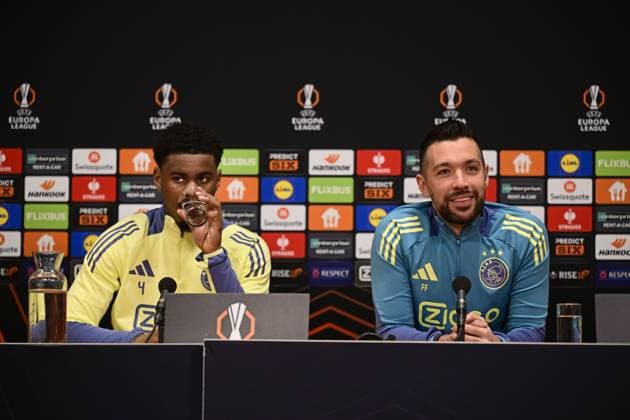 AMSTERDAM - Jorrel Hato of Ajax, Coach Francesco Farioli of Ajax during the MD-1 press conference, PK, Pressekonferenz ahead of the match against Galatasaray at the Johan Cruijff ArenA on Jan. 29, 2025 in Amsterdam, Netherlands. ANP OLAF KRAAK UEFA Europa Europa League 2024 25 xVIxANPxSportx xxANPxIVx 518627798 originalFilename: 518627798.jpg
