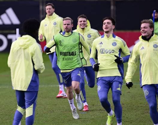 AMSTERDAM - Davy Klaassen of Ajax during MD-1 training ahead of the match against Galatasaray at the Johan Cruijff ArenA on Jan. 29, 2025 in Amsterdam, Netherlands. ANP OLAF KRAAK UEFA Europa Europa League 2024 25 xVIxANPxSportx xxANPxIVx 518634310 originalFilename: 518634310.jpg