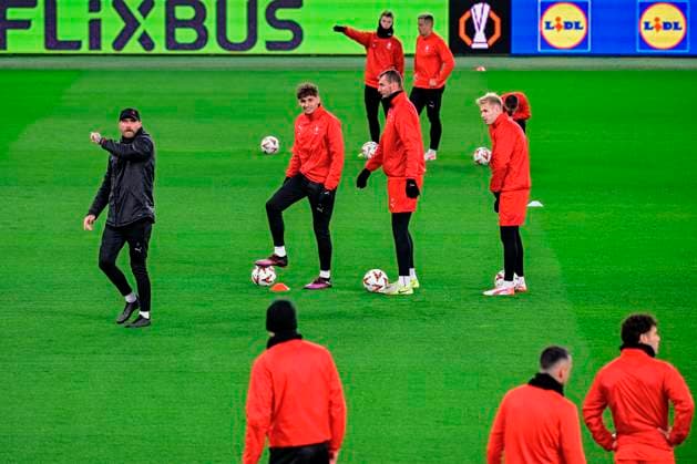 Football, EL, SK Slavia Prague, Training