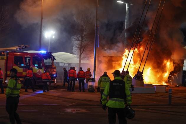 UEFA Champions League Matchday 8 of 8 Manchester City v Club Brugge A fire breaks out just outside of the Etihad Stadium during the UEFA Champions League Matchday 8 of 8 Manchester City vs Club Brugge at Etihad Stadium, Manchester, United Kingdom, 29th January 2025 (Photo by Mark Cosgrove News Images) Manchester Etihad Stadium Manchester United, ManU Kingdom Copyright: xMarkxCosgrove NewsxImagesx