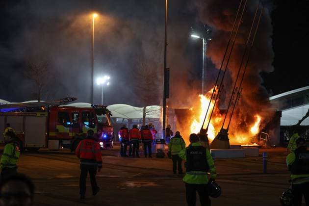 UEFA Champions League Matchday 8 of 8 Manchester City v Club Brugge A fire breaks out just outside of the Etihad Stadium during the UEFA Champions League Matchday 8 of 8 Manchester City vs Club Brugge at Etihad Stadium, Manchester, United Kingdom, 29th January 2025 (Photo by Mark Cosgrove News Images) Manchester Etihad Stadium Manchester United, ManU Kingdom Copyright: xMarkxCosgrove NewsxImagesx