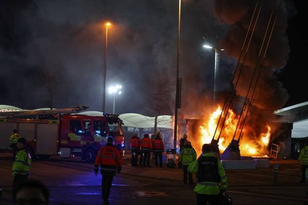 UEFA Champions League Matchday 8 of 8 Manchester City v Club Brugge A fire breaks out just outside of the Etihad Stadium during the UEFA Champions League Matchday 8 of 8 Manchester City vs Club Brugge at Etihad Stadium, Manchester, United Kingdom, 29th January 2025 (Photo by Mark Cosgrove News Images) Manchester Etihad Stadium Manchester United, ManU Kingdom Copyright: xMarkxCosgrove NewsxImagesx