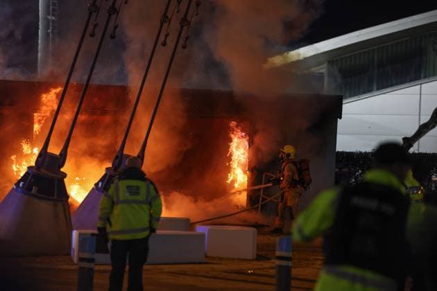 UEFA Champions League Matchday 8 of 8 Manchester City v Club Brugge Fire fighters putting out a fire outside of the Etihad during the UEFA Champions League Matchday 8 of 8 Manchester City vs Club Brugge at Etihad Stadium, Manchester, United Kingdom, 29th January 2025 (Photo by Mark Cosgrove News Images) Manchester Etihad Stadium Manchester United, ManU Kingdom Copyright: xMarkxCosgrove NewsxImagesx