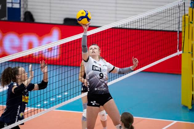 1 Volleyball Bundesliga Women Schwarz Weiss Erfurt vs VfB Suhl LOTTO Thüringen Erfurt 29 01 2025 Antonia Greskamp 9 Schwarz Weiss Erfurt 1 Volleyball Bundesliga Women Schwarz Weiss Erfurt vs VfB Suhl LOTTO Thüringen Riethsporthalle Erfurt 29 01 2025 Copyright: xBEAUTIFULxSPORTS Duehringx