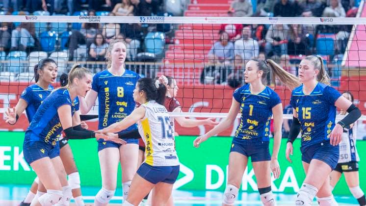 29 1 2025, Volleyball, Women, VBL, 1 VBL, 1 Volleyball Bundesliga, 20 Matchday, SC Potsdam SSC Palmberg Schwerin The players of SSC Palmberg Schwerin cheer Potsdam MBS Arena Brandenburg Germany
