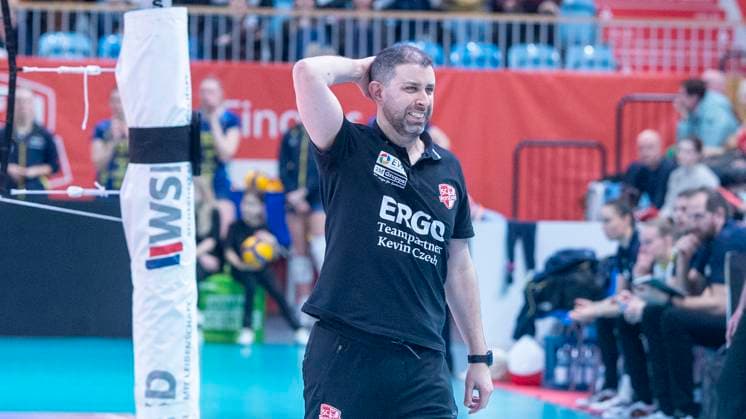 29 1 2025, Volleyball, Women, VBL, 1 VBL, 1 Volleyball Bundesliga, 20 Matchday, SC Potsdam SSC Palmberg Schwerin 0 3 Coach Riccardo Boieri SC Potsdam is disappointed Potsdam MBS Arena Brandenburg Germany