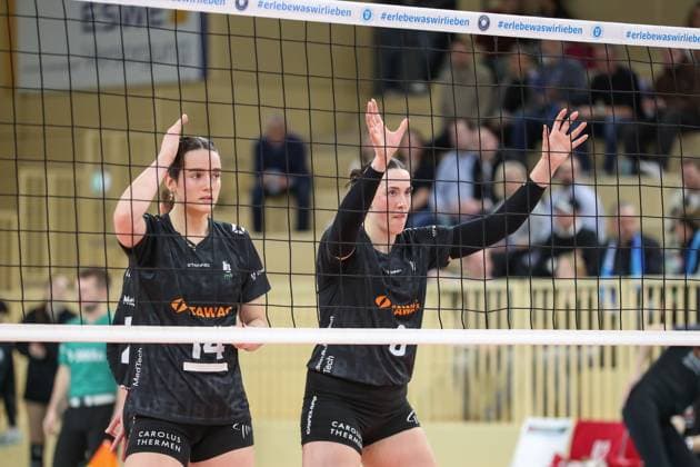 Wiesbaden, Germany January 29, 2025 1 VBL Women 2024 2025 VC Wiesbaden vs Ladies in Black Aachen In the picture Nicole van de Vosse Ladies in Black Aachen, 14 , Cara McKenzie Ladies in Black Aachen, 8 , at the net, Halle am Platz der deutschen Einheit Berlin Copyright: xFotostandx xUlrichxScherbaumx