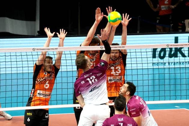 DEU, CEV Champions League, BR Volleys vs Project WARSZAWA, 29 01 2025, Max Schmeling Halle, Berlin, DEU, CEV Champions League, BR Volleys vs Project WARSZAWA, in the picture Johannes Tille BR Volleys 6 , Tobias Krick BR Volleys 21 , Ruben Schott BR Volleys 13 , SZALPUK Arturx Project WARSZAWA 12 Photo Juergen Engler nordphoto GmbH nordphotoxGmbHx xEngler nph00076