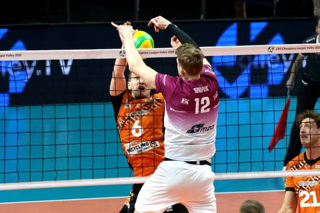 DEU, CEV Champions League, BR Volleys vs Project WARSZAWA, 29 01 2025, Max Schmeling Halle, Berlin, DEU, CEV Champions League, BR Volleys vs Project WARSZAWA, in the picture Johannes Tille BR Volleys 6 , SZALPUK Arturx Project WARSZAWA 12 Photo Juergen Engler nordphoto GmbH nordphotoxGmbHx xEngler nph00076