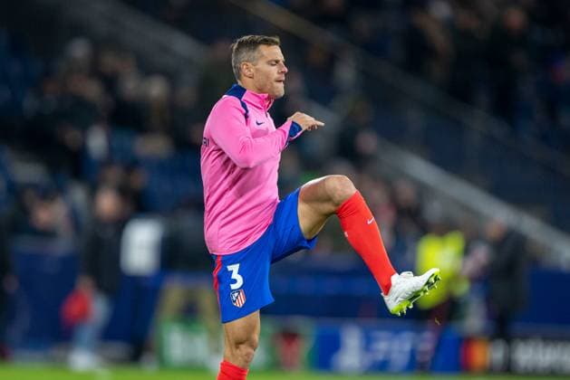 SOCCER - UEFA CL, RBS vs Atletico SALZBURG,AUSTRIA,29.JAN.25 - SOCCER - UEFA Champions League, Red Bull Salzburg vs Atletico Madrid. Image shows Cesar Azpilicueta (Atletico) during warm up.  GEPAxpictures xWolfgangxKofler