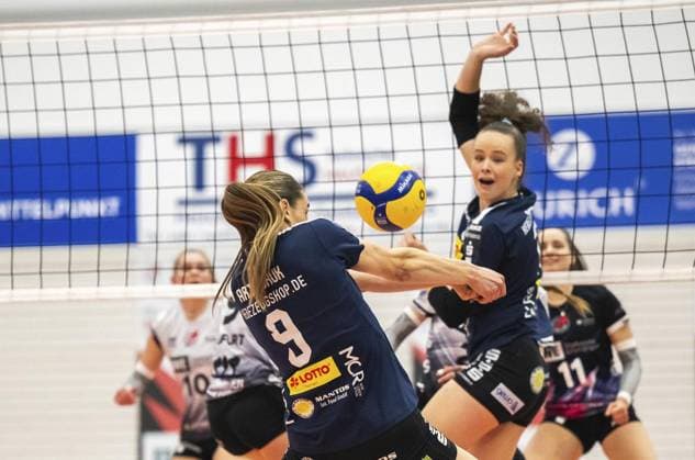 VOLLEYBALL WOMEN 1 BL SWE SUHL FOR EDITORIAL PURPOSES ONLY p 29 01 2025 Erfurt Volleyball 1 Bundesliga Season 2024 2025 Women 20 Matchday Riethsporthalle Schwarz Weiss Erfurt VfB Suhl LOTTO Thüringen in photo Anna Artyshuk 9 VfB Suhl LOTTO Thüringen at the reception Germany Thueringen Erfurt Copyright SaschaxFromm Copyright: SaschaxFromm doc7z4zl350ksgq9rdf483 ,EDITORIAL USE ONLY Copyright: SaschaxFromm