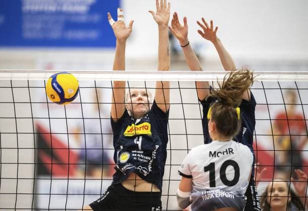 VOLLEYBALL WOMEN 1 BL SWE SUHL FOR EDITORIAL PURPOSES ONLY p 29 01 2025 Erfurt Volleyball 1 Bundesliga Season 2024 2025 Women 20 Matchday Riethsporthalle Schwarz Weiss Erfurt VfB Suhl LOTTO Thüringen in photo Roosa Laakkonen 4 VfB Suhl LOTTO Thüringen , Pia Mohr 10 Schwarz Weiss Erfurt Germany Thueringen Erfurt Copyright SaschaxFromm Copyright: SaschaxFromm doc7z4zm0i803rbletqc36 ,EDITORIAL USE ONLY Copyright: SaschaxFromm