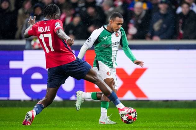 UEFA Champions League: Lille OSC v Feyenoord Lille - Ngal Ayel Mukau of Lille OSC, Igor Paixao of Feyenoord during the eight and final round of new format of the Champions League 2024 2025. The match is set between Lille OSC and Feyenoord at Stade Pierre-Mauroy on 29 January 2025 in Lille, France. Copyright: xTomxBodex