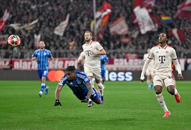 29 01 2025, Football UEFA Championsleague 2024 2025 Matchday 8, FC Bayern Munich Slovan Bratislava, at Allianz Arena Munich v l Cesar Blackman Slovan Bratislava v Mathys Tel Bayern Munich DFL and DFB regulations prohibit any use of photographs as image sequences and or quasi video