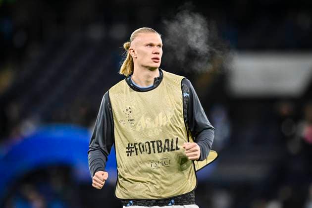 29th January 2025; Etihad Stadium, Manchester, England; UEFA Champions League Football, Manchester City versus Club Brugge; Erling Haaland of Manchester City during the pre-match warm-up  ActionPlus12745075 GodfreyxPitt