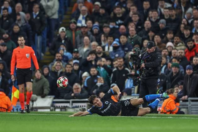 UEFA Champions League Matchday 8 of 8 Manchester City v Club Brugge Ardon Jashari of Club Brugge keeps the ball in play during the UEFA Champions League Matchday 8 of 8 Manchester City vs Club Brugge at Etihad Stadium, Manchester, United Kingdom, 29th January 2025 (Photo by Mark Cosgrove News Images) Manchester Etihad Stadium Manchester United, ManU Kingdom Copyright: xMarkxCosgrove NewsxImagesx