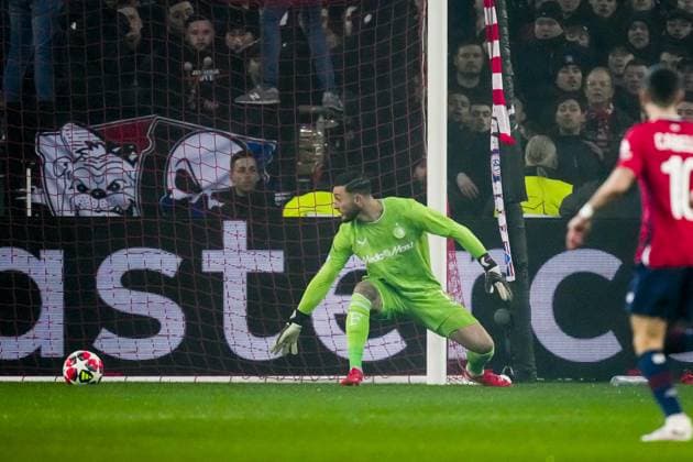 UEFA Champions League: Lille OSC v Feyenoord Lille - Feyenoord keeper Justin Bijlow during the eight and final round of new format of the Champions League 2024 2025. The match is set between Lille OSC and Feyenoord at Stade Pierre-Mauroy on 29 January 2025 in Lille, France. Copyright: xYannickxVerhoevenx