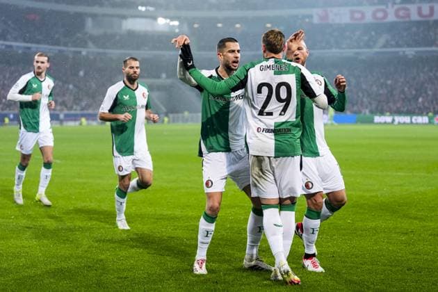 UEFA Champions League: Lille OSC v Feyenoord Lille - David Hancko of Feyenoord, Santiago Gimenez of Feyenoord during the eight and final round of new format of the Champions League 2024 2025. The match is set between Lille OSC and Feyenoord at Stade Pierre-Mauroy on 29 January 2025 in Lille, France. Copyright: xYannickxVerhoevenx