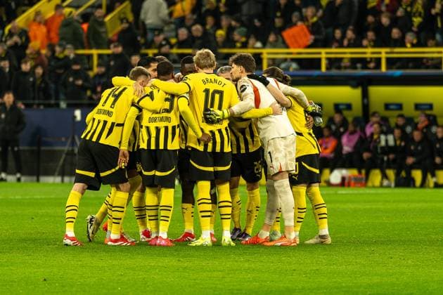 Die Dortmunder Mannschaft vor dem Anstoss, GER BVB Borussia Dortmund 09 vs. Schachtar Donezk, Fussball, Champions League, Spieltag 8, Saison 2024 2025, 29.01.2025 GER BVB Borussia Dortmund 09 vs. Schachtar Donezk, Fussball, Champions League, Spieltag 8, Saison 2024 2025, 29.01.2025 Dortmund Copyright: xEibner-Pressefoto FabianxFriesex EP_FFE