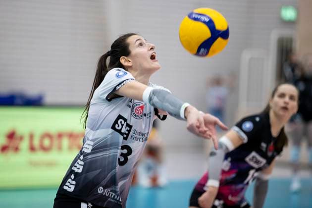 1 Volleyball Bundesliga Women Schwarz Weiss Erfurt vs VfB Suhl LOTTO Thüringen Erfurt 29 01 2025 Ana Krulj 3 Schwarz Weiss Erfurt 1 Volleyball Bundesliga Women Schwarz Weiss Erfurt vs VfB Suhl LOTTO Thüringen Riethsporthalle Erfurt 29 01 2025 Copyright: xBEAUTIFULxSPORTS Duehringx