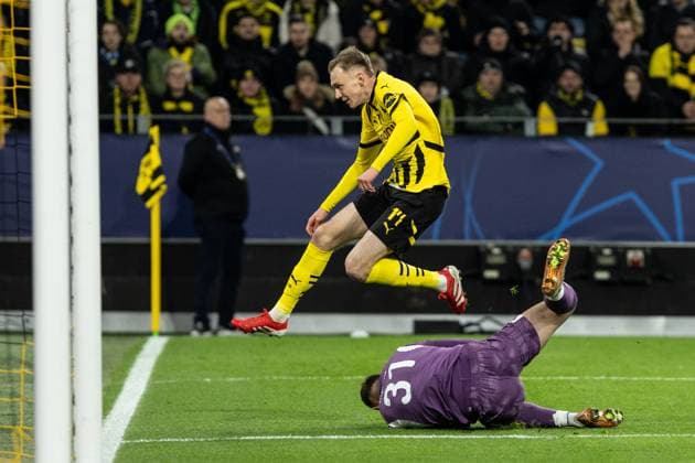 UEFA Champions League Borussia Dortmund FC Shakhtar Donetsk 29 01 2025 Maximilian Beier Borussia Dortmund, 14 , Dmytro Riznyk FC Shakhtar Donetsk, 31 n UEFA Champions League Borussia Dortmund FC Shakhtar Donetsk Signal Iduna Park, Dortmund 29 01 2025 Copyright: xBEAUTIFULxSPORTS Buriakovx